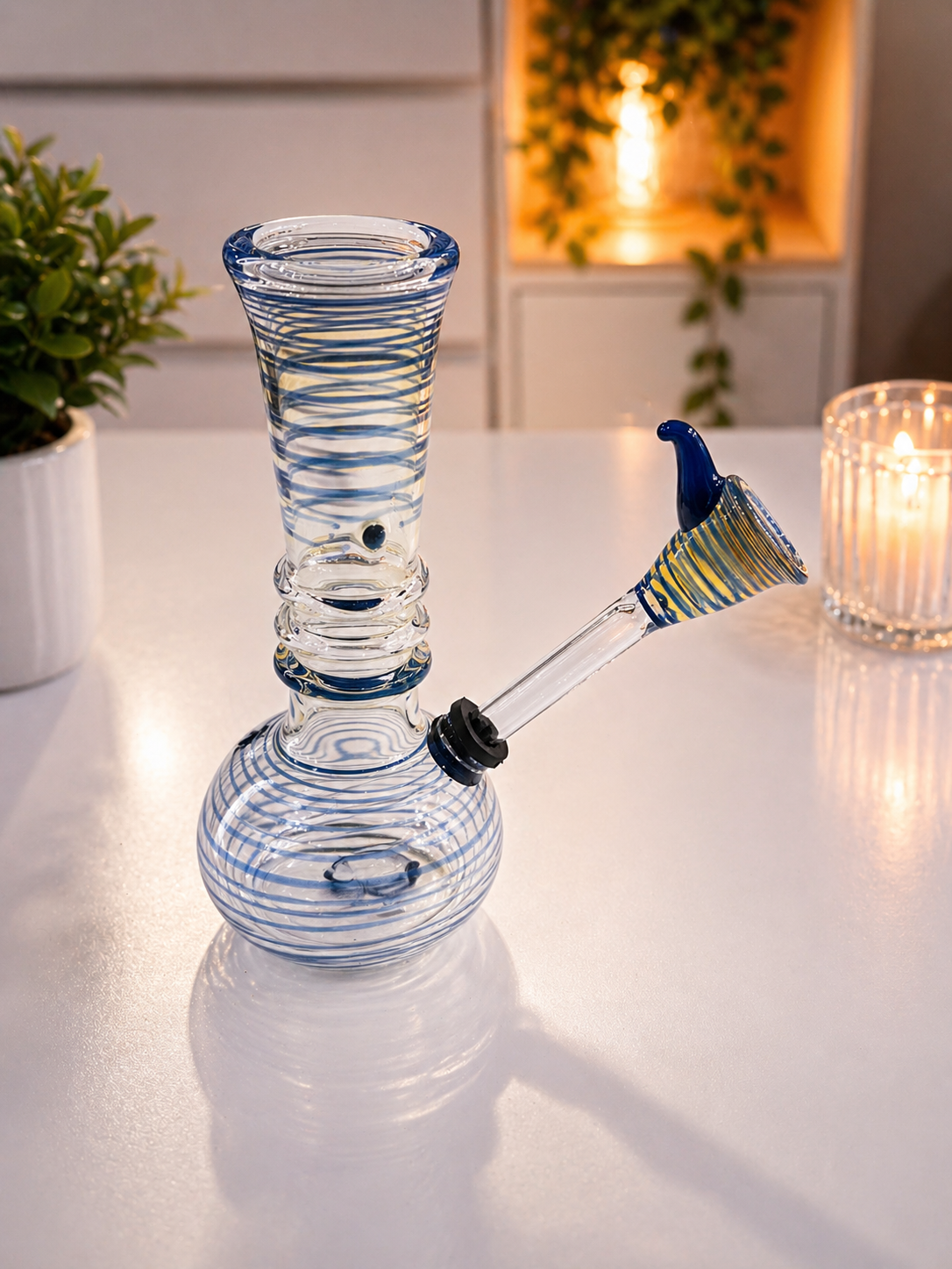 6” Blue Swirl Glass Water Pipe – Borosilicate Compact Bong